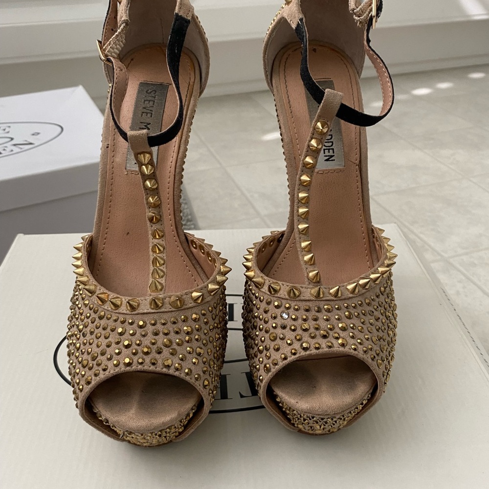 Stilettos - Picture 4 of 7